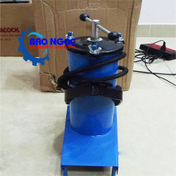 Máy bơm mỡ đạp chân 4L